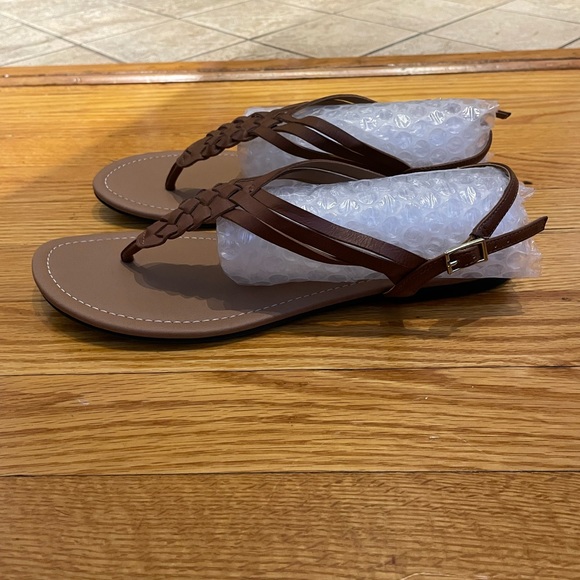 Size 10 American Eagle AE Brown Sandals - Picture 2 of 5
